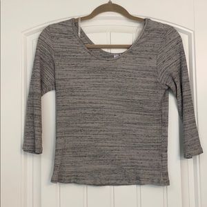 NWT- Gray 3/4 Sleeve Crop Too